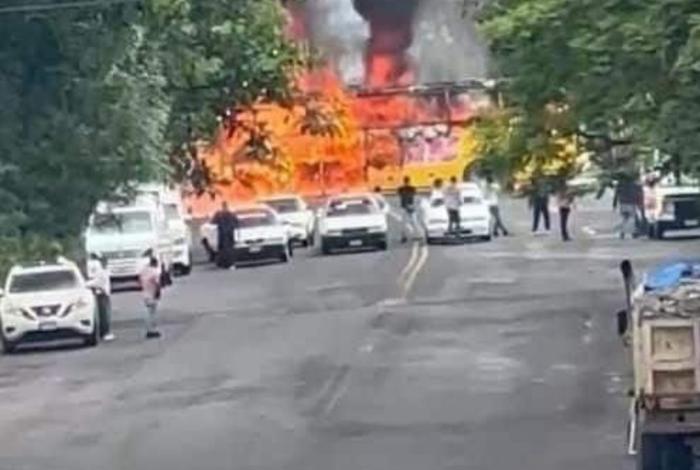 Hechos de violencia en Zitácuaro dejan 1 menor muerto y su madre herida; ciudadanos externan su hartazgo