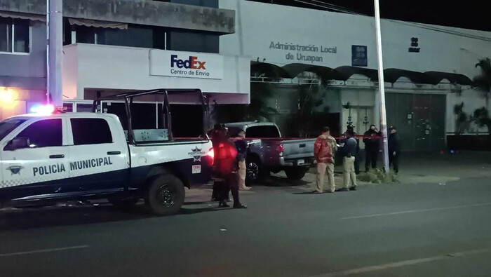 Hombre baleado por resistirse a robo de su camioneta en Zamora