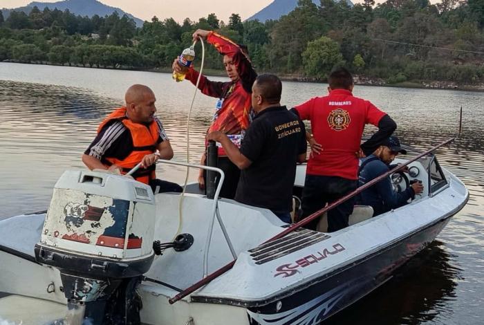 Hombre muere ahogado en la Presa de Ziráhuato; Bomberos Zitácuaro y buzos del SUEM recuperan el cuerpo