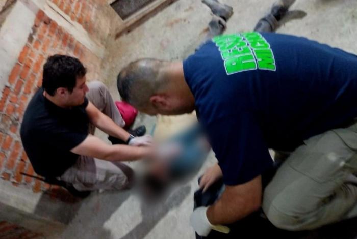 Hombre muere aplastado por tarima, al poniente de Uruapan