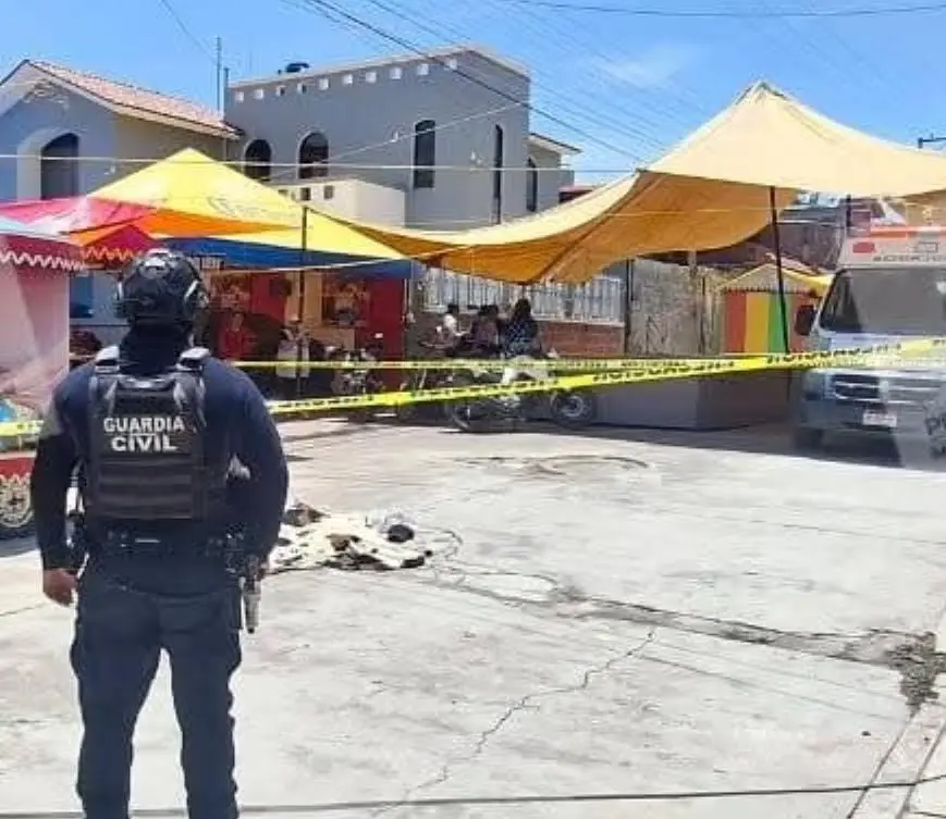 Hombre se muere al estallarle pirotecnia en Maravatío