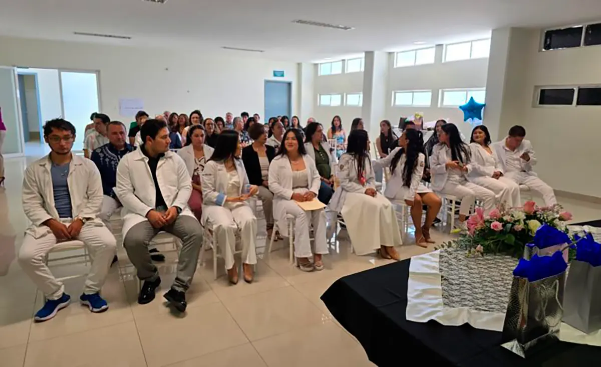 Hospital General de Ciudad Hidalgo despide a nueva generación de pasantes