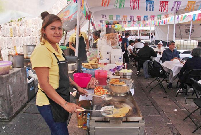 ¡Hoy! Último día del Festival de la Enchilada y la Corunda en la Plazuela de San Agustín