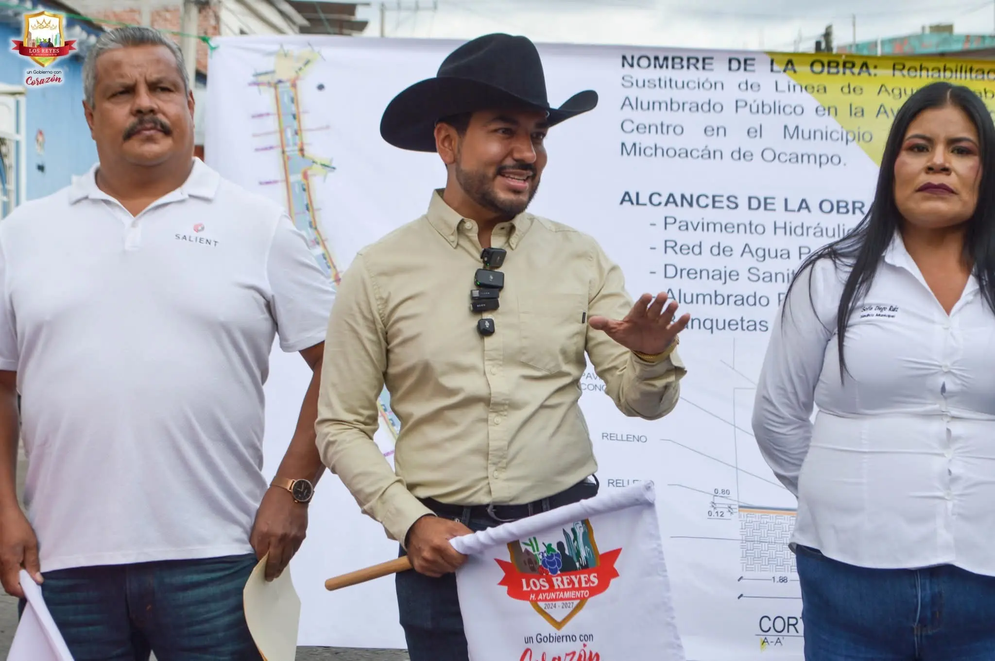 Humberto Jiménez da arranque a obra en calle Emiliano Zapata