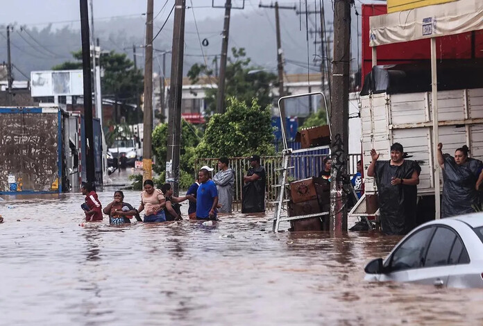 Huracán John Deja 22 Muertos en su Paso por México