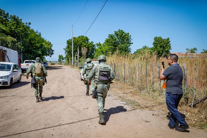 Identifican a 12 de los 19 supuestos sicarios abatidos tras captura de ‘El Max’ en Sinaloa