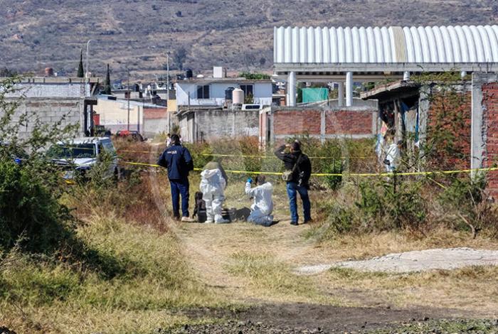 Identifican a joven asesinado dentro de domicilio en obra negra al norte de Morelia