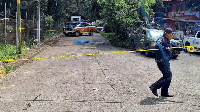 Identifican a pareja asesinada a metros del Centro Penitenciario de Uruapan