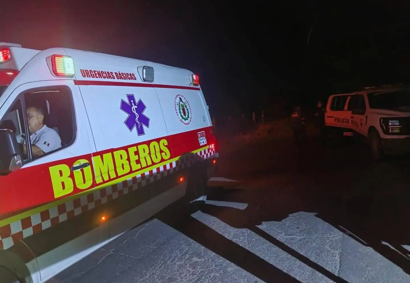 Identifican al cortador de limón fallecido en choque y volcadura en la Apatzingán–Cuatro Caminos