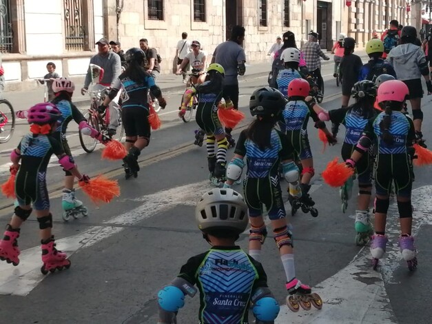 IMCUFIDE realiza con gran participación la 1a. Rodada en Patines