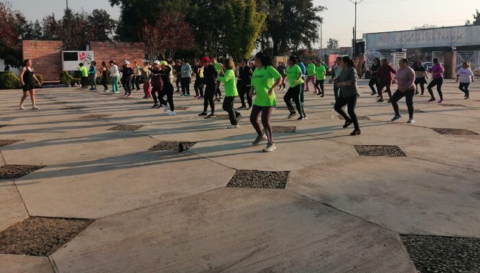 IMCUFIDE y SEMMUJERIS impulsan con zumba la activación física de las morelianas