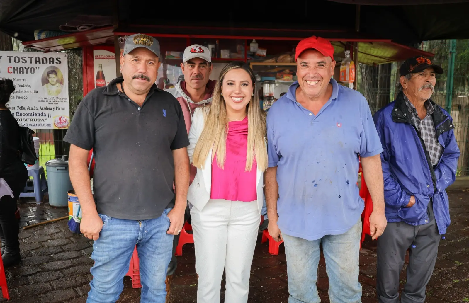 Impulsa Dayana Pérez el Campo de Salvador Escalante con Entrega de Fertilizante a Bajo Costo