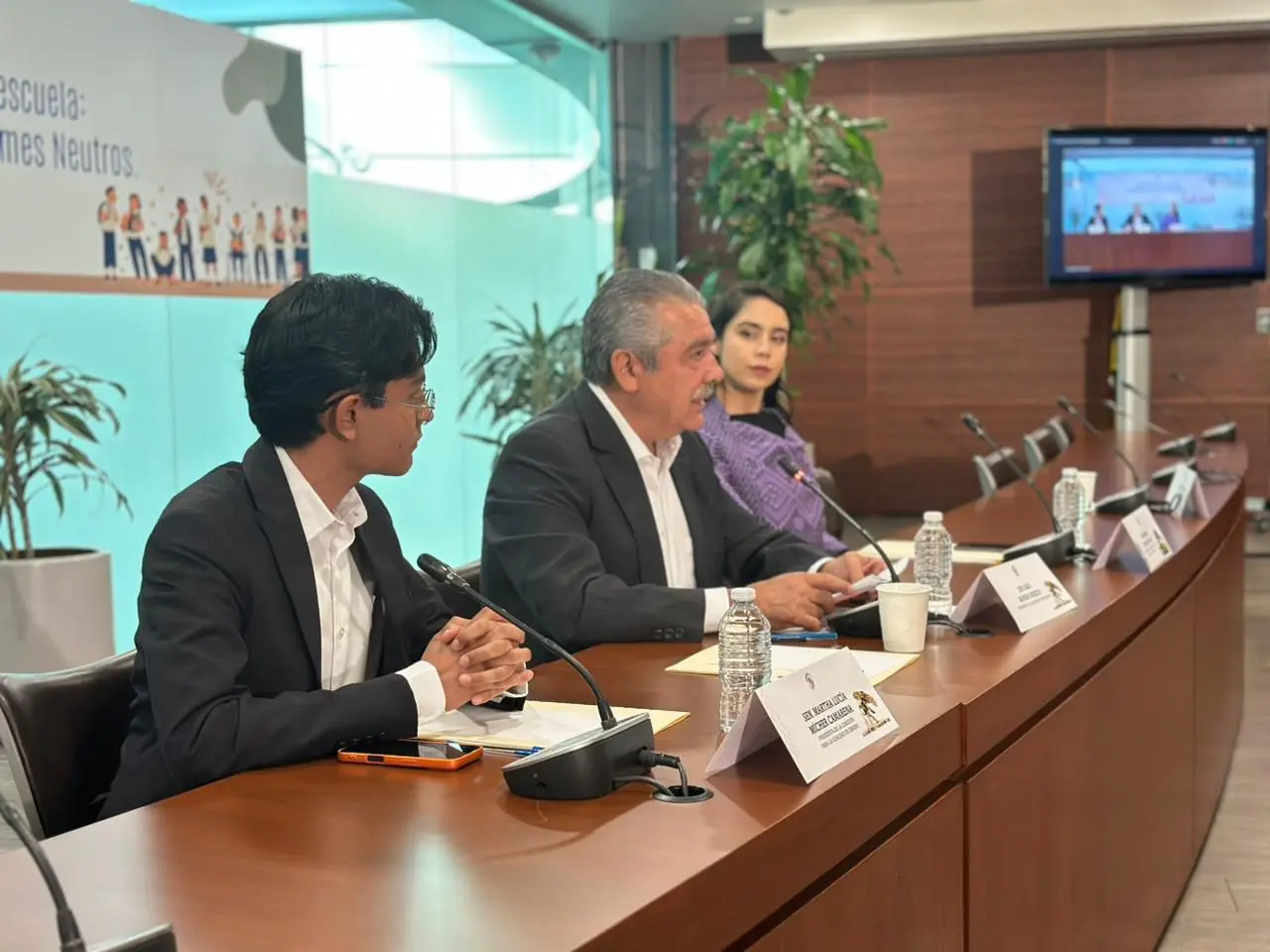 Impulsará Raúl Morón reforma para garantizar el “Uniforme Neutro” en México