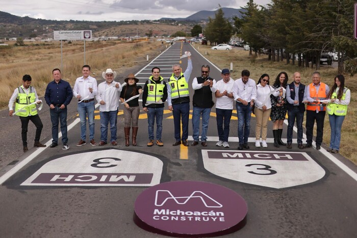 Inaugura Bedolla carretera Epitacio Huerta-Contepec-Tlalpujahua