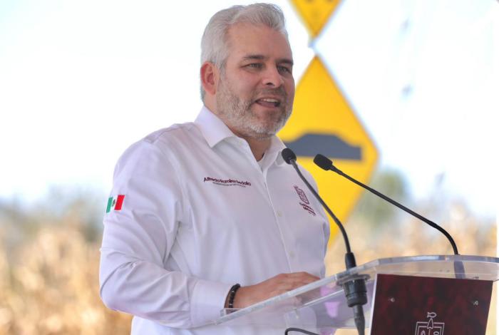 Inaugura Bedolla conexión Villas del Pedregal-San Nicolás Obispo