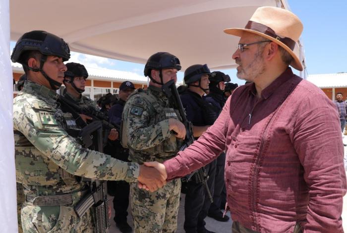 Inaugura Bedolla cuartel de Guardia Civil en Arteaga; la Siglo XXI será más segura