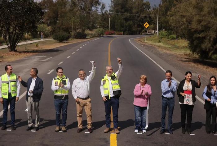 Inaugura Bedolla rehabilitación carretera Tocumbo-Cotija; impulsa el desarrollo regional