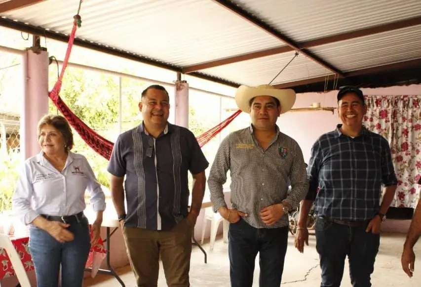 Inaugura Pablo Varona electrificación en Santa Lucía