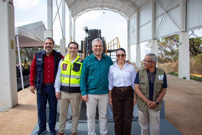 Inauguran Yohana Mendoza y Alfredo Ramírez primer Centro Municipal para el tratamiento de residuos sólidos en Ario
