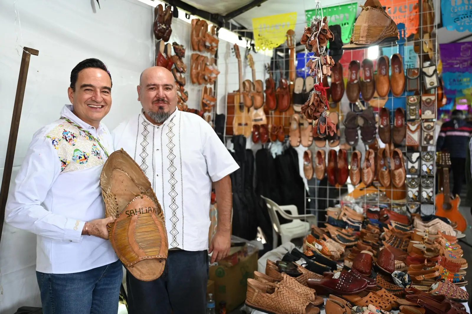 Inauguraron la 3era edición del Tianguis Artesanal de Occidente