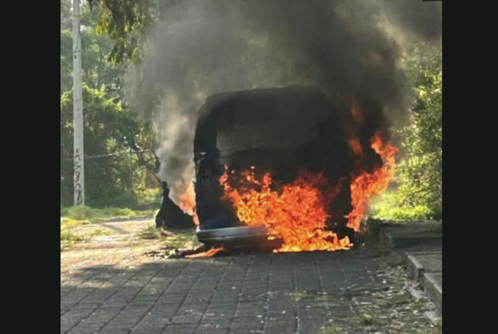 Incendio de vehículo y accidente de moto se registran en distintos puntos de Morelia