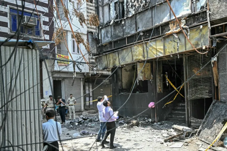Incendio en la India, deja saldo de 21 muertos y 11 lesionados
