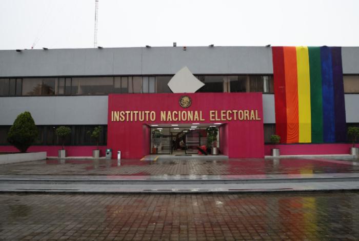 INE sanciona con 1,7 millones de dólares a partidos por impuestos