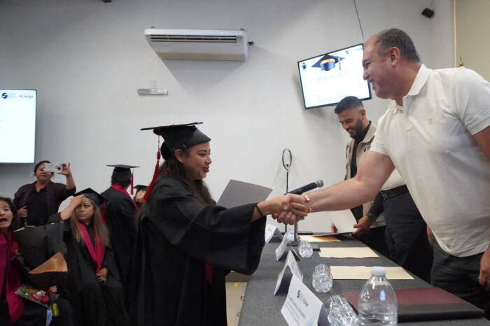 INEA celebra graduación de 9 personas sordas en Michoacán; “hay mucho camino por recorrer”, dice CEDH