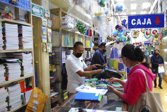 Inicia el depósito del apoyo de 2 mil 500 pesos para útiles y uniformes escolares; este es el calendario