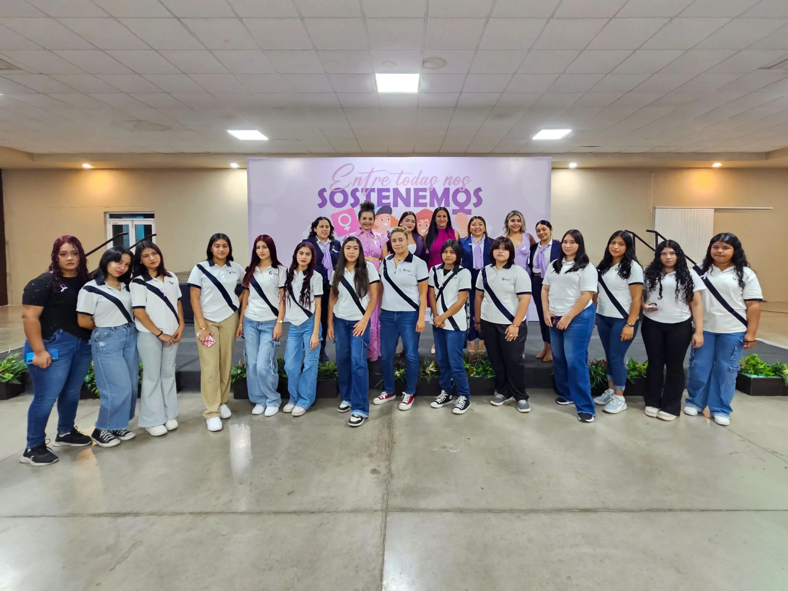 Instituto de la Mujer, Promueve Foro “Mujeres Poderosas de LZC”