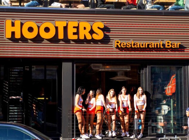 #Internacional | La cadena Hooters cierra decenas de restaurantes en Estados Unidos