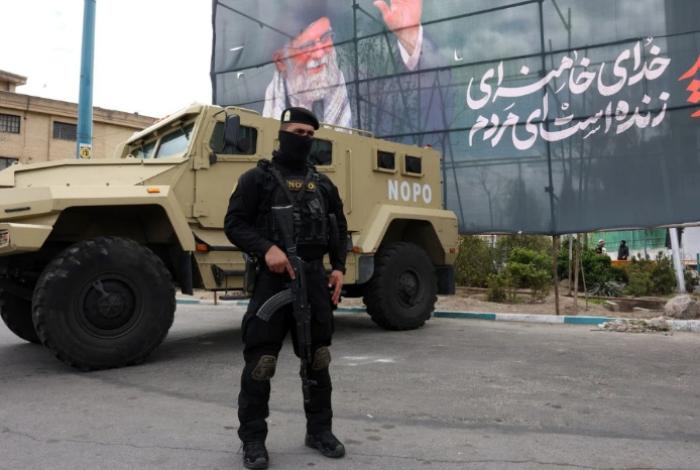 Irán niega haber solicitado un alto el fuego como asegura Trump