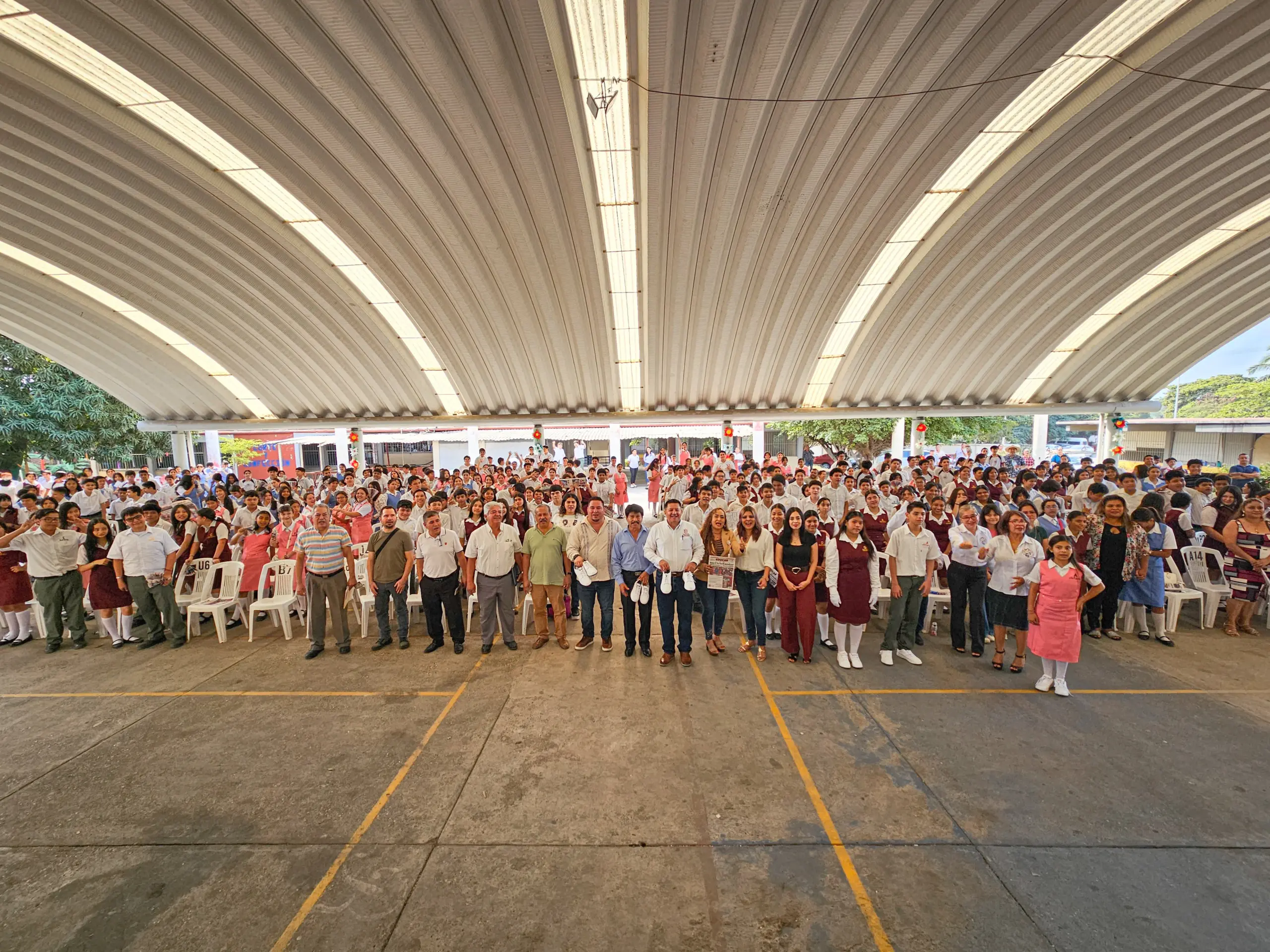 “Jalo a Estudiar” Beneficia a 9 mil 800 jóvenes de Lázaro Cárdenas