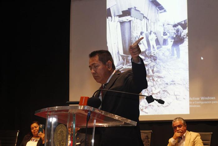 Javier Favela, de La Voz de Michoacán, recibe Presea al Mérito Periodístico