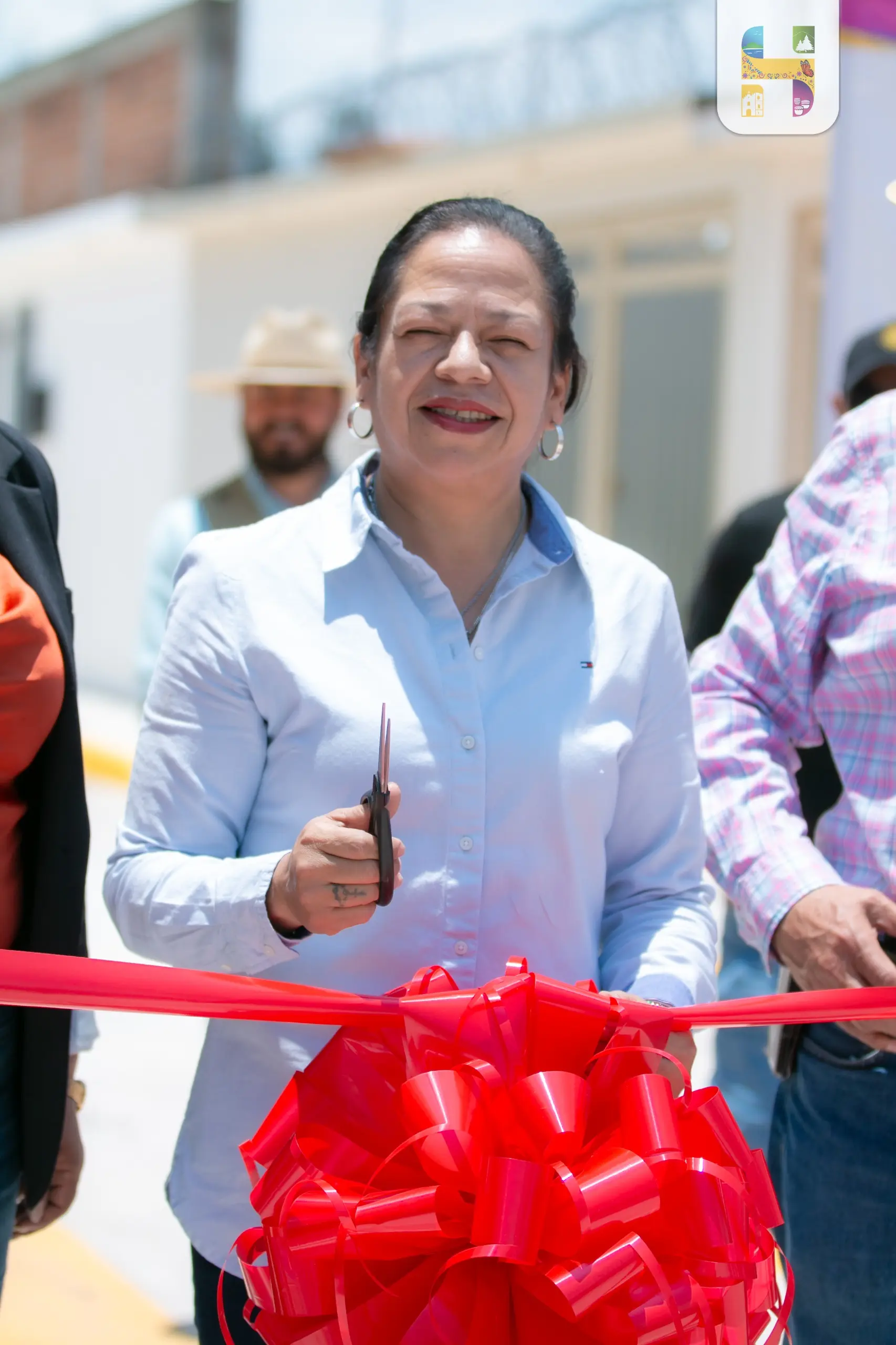 Jeovana Alcántar inaugura dos nuevas vialidades en Hidalgo