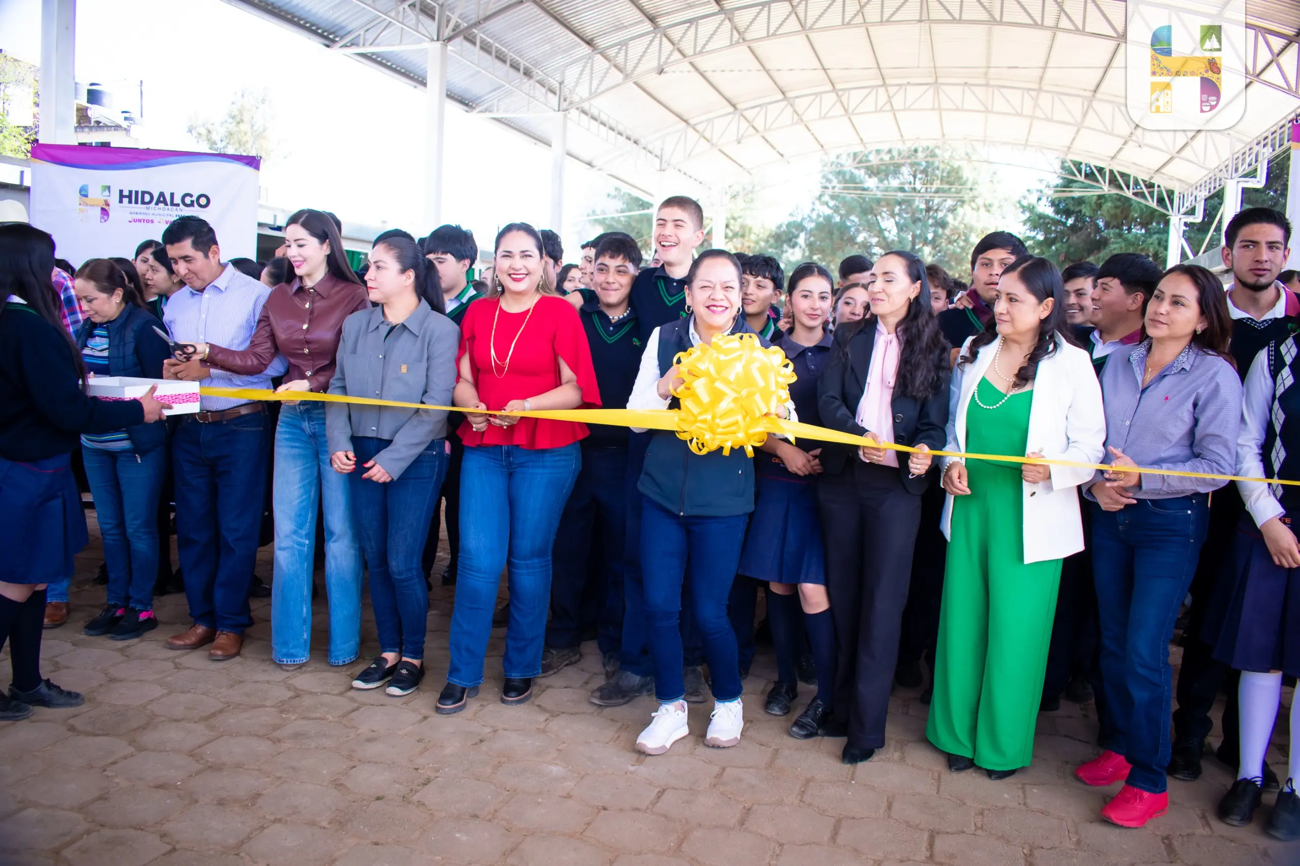 Jeovana Alcántar inauguró la Techumbre en el CEMSAD 04 