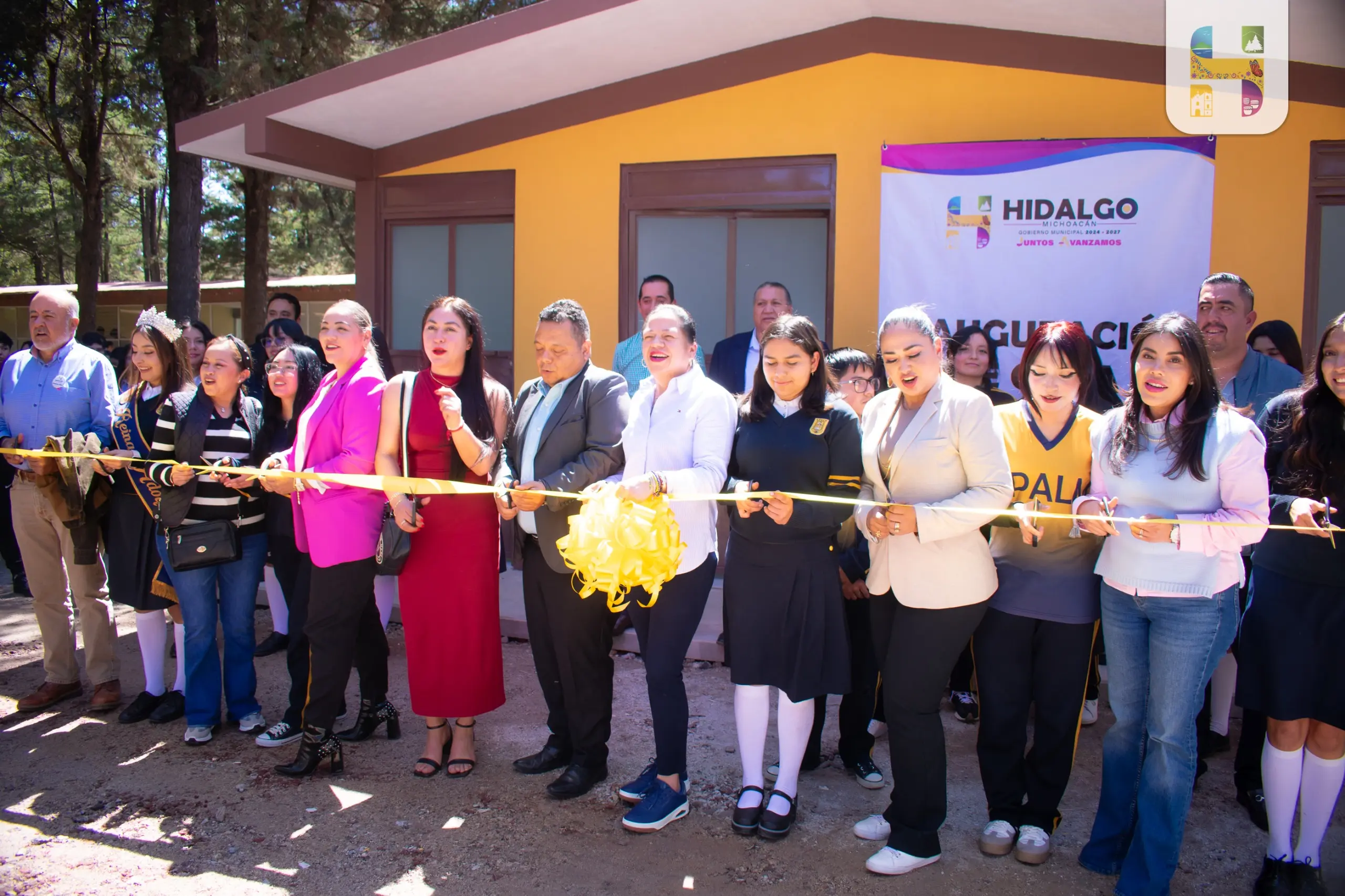 Jeovana Alcántar inauguró el Módulo de Sanitarios de la Escuela Preparatoria Federal Lic. Adolfo López Mateos