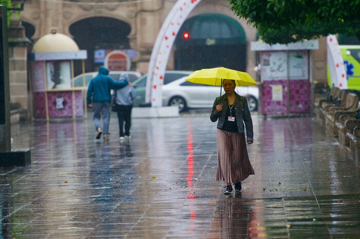 John seguirá provocando lluvias este martes en Michoacán