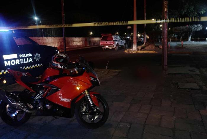 Joven muere tras ser golpeado por otro a la orilla de la avenida Acueducto, en Morelia