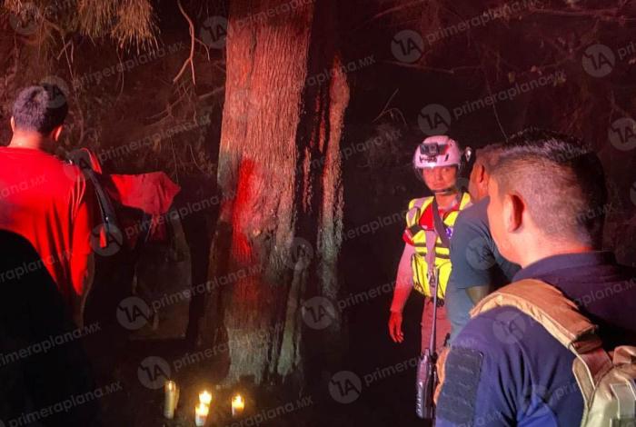 Jovencito se impacta contra árbol y mu3r3, en Salvador Escalante