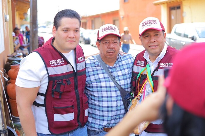 Juan Carlos Barragán recibe apoyo de la gente de Capula