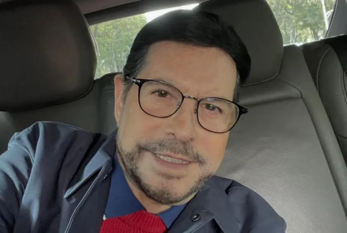 Juan José Origel preocupa tras accidente: “Ahí la llevo”