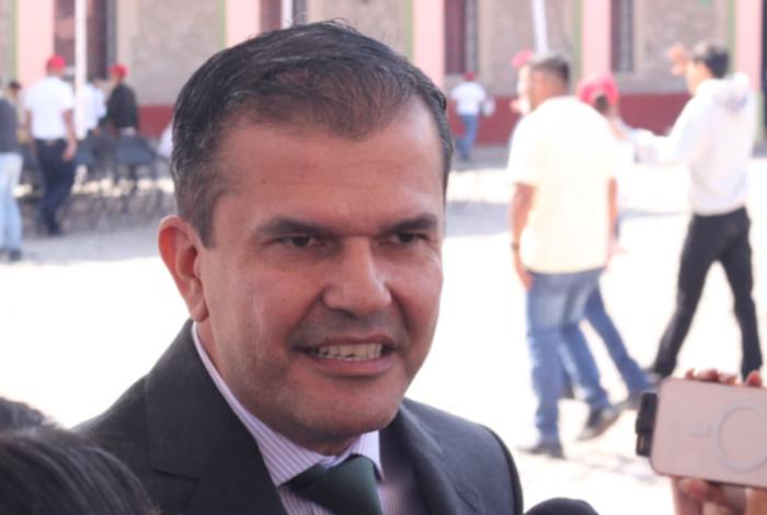 Juan Manzo acusa que celular de Carlos “no lo quería entregar” Grecia