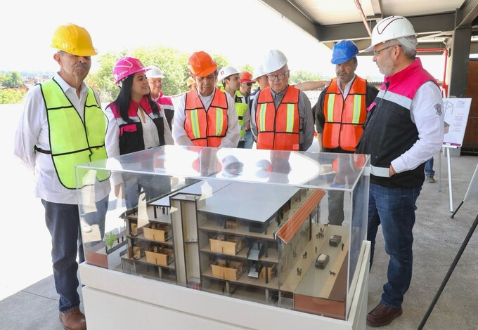 Julio Arreola acompaña al Gobernador en recorrido por el nuevo mercado de Pátzcuaro