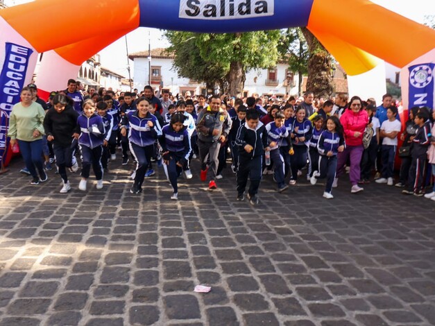 Julio Arreola inaugura la Semana Estatal de Educación Física, Recreación y Deporte en Pátzcuaro