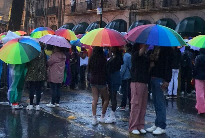 Juventud LGTBI, en pánico por odio político: 57% pensó en suicidio en 2024 en México, alerta ONG