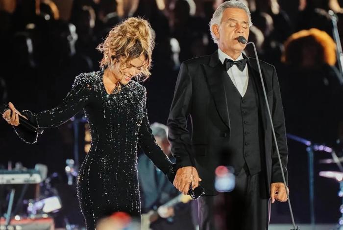 Karol G sorprende en concierto del Vaticano junto a Bocelli