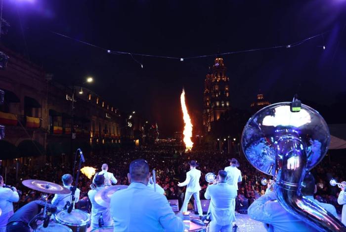 La Banda Inolvidable hace vibrar el corazón de Morelia