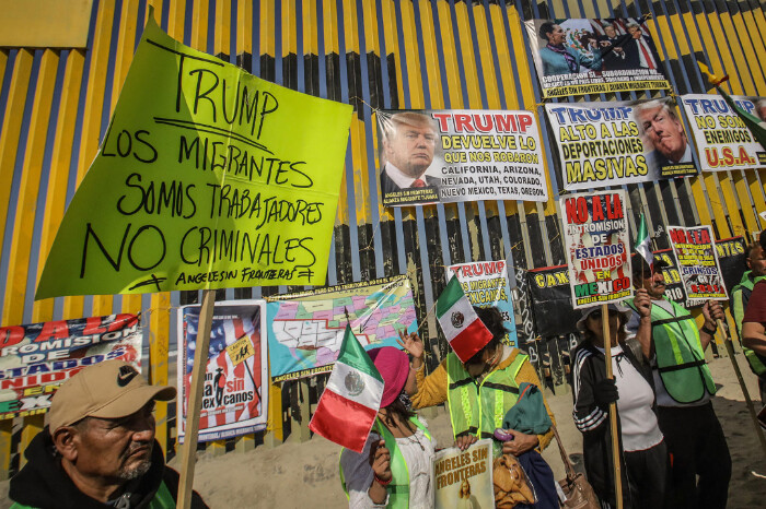 La cúpula empresarial de México ofrece 35 mil empleos a deportados por Trump