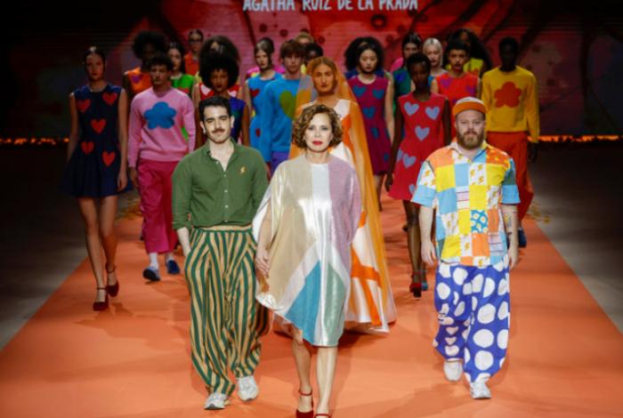 La diseñadora española Agatha Ruiz de la Prada apuesta por un mundo natural alejado de la IA